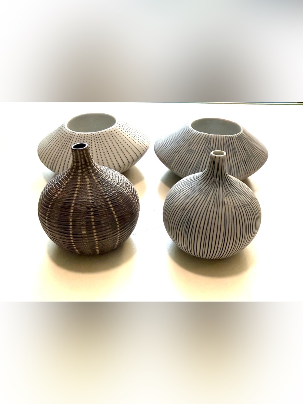 Congo natural looking seashells decor,
tealite holders and single flower holders